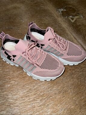 Breathable Knit Lace-Up Sneakers - Dusty Pink
